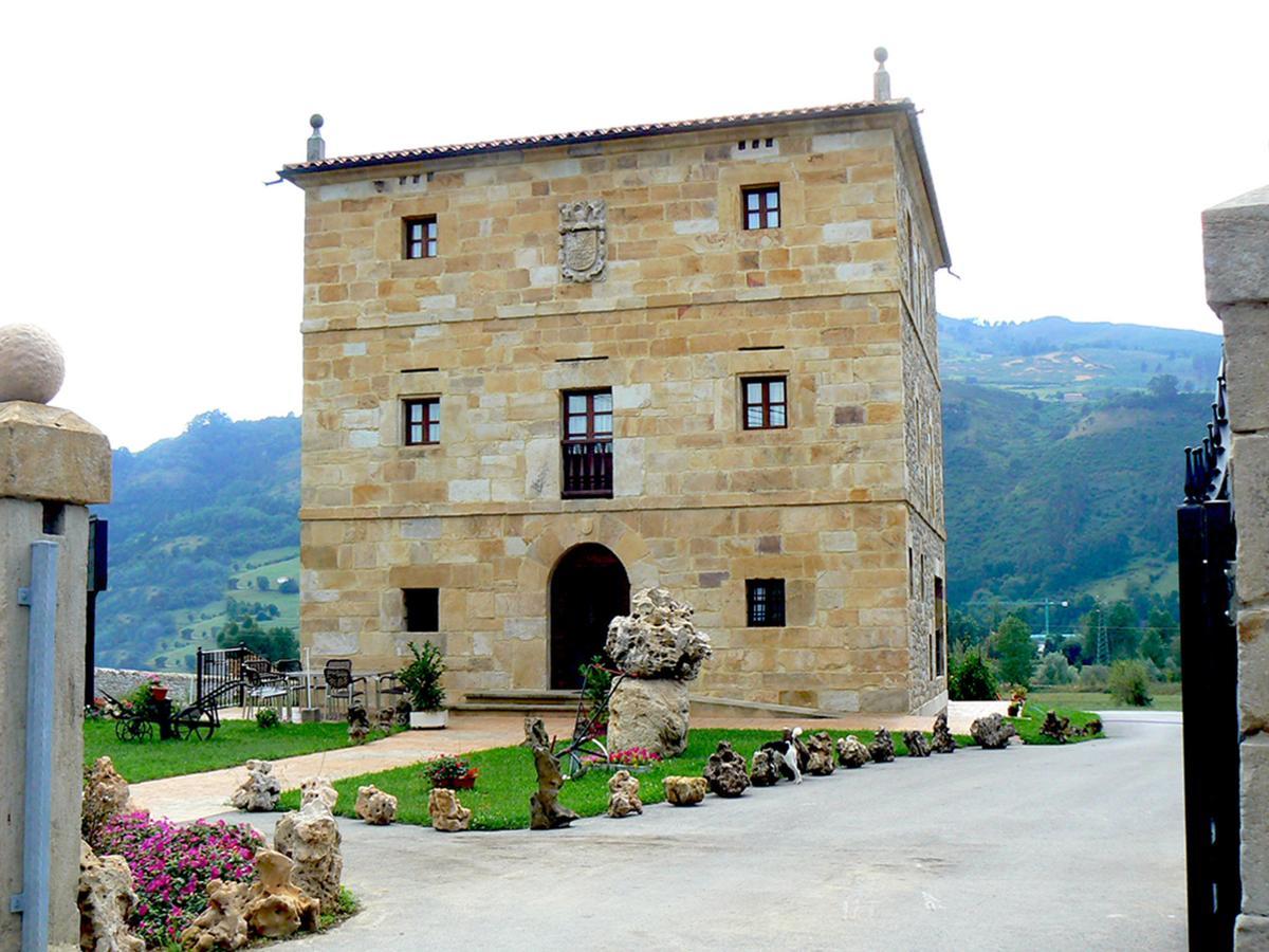 Posada Ribera Del Pas Iruz Екстер'єр фото